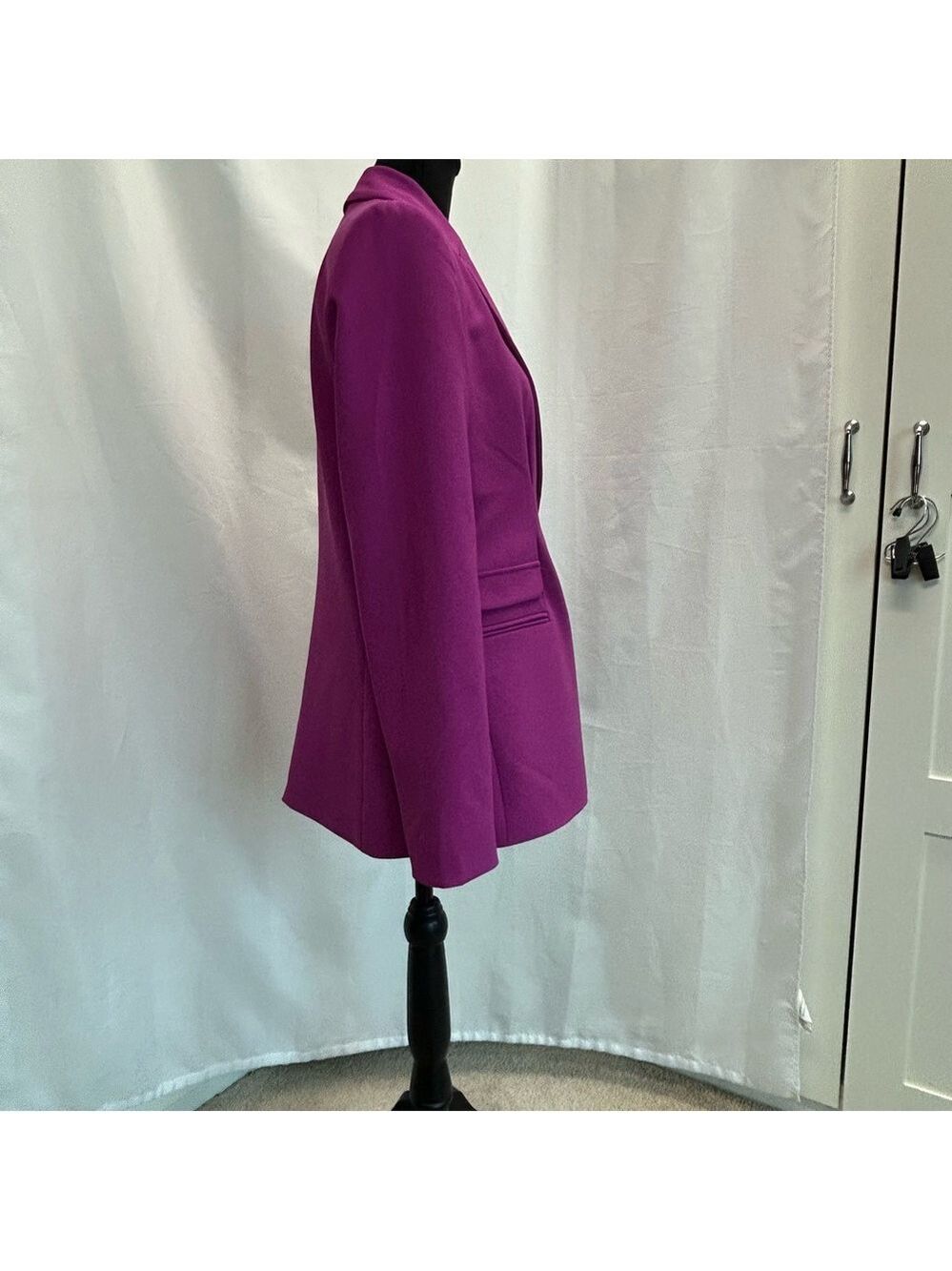 Dynamite magenta purple tailored single breasted blazer Sz M NWOT - Picture 2 of 10